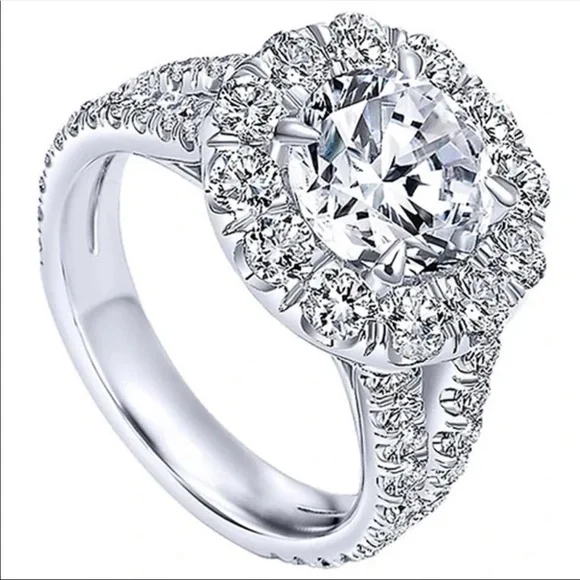 New Women’s Luxury Design 925 Silver Diamond Ring - Picture 2 of 6